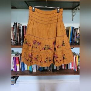 Embroidered Midi skirt. Women's large